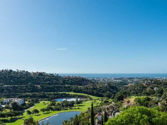 Penthouse for sale in Benahavís