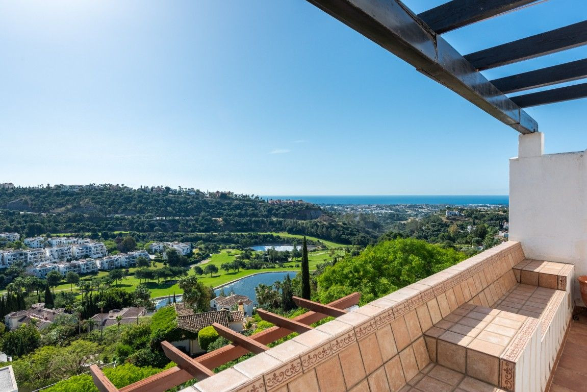 Penthouse for sale in Benahavís