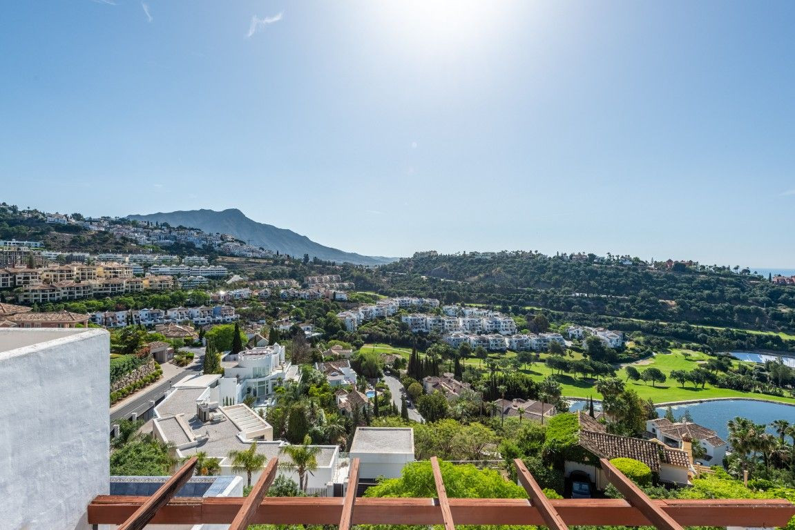 Penthouse for sale in Benahavís