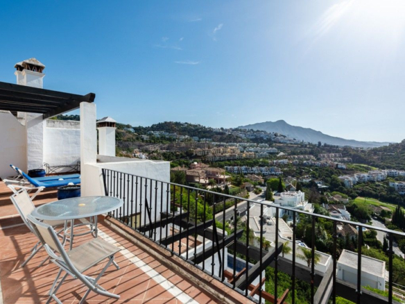 Penthouse for sale in Benahavís