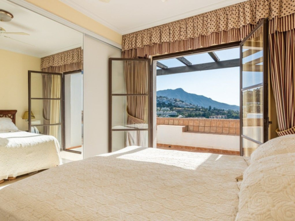 Penthouse for sale in Benahavís