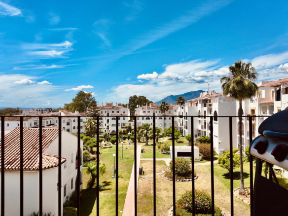 Penthouse for sale in Estepona
