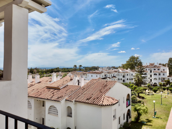 Penthouse for sale in Estepona