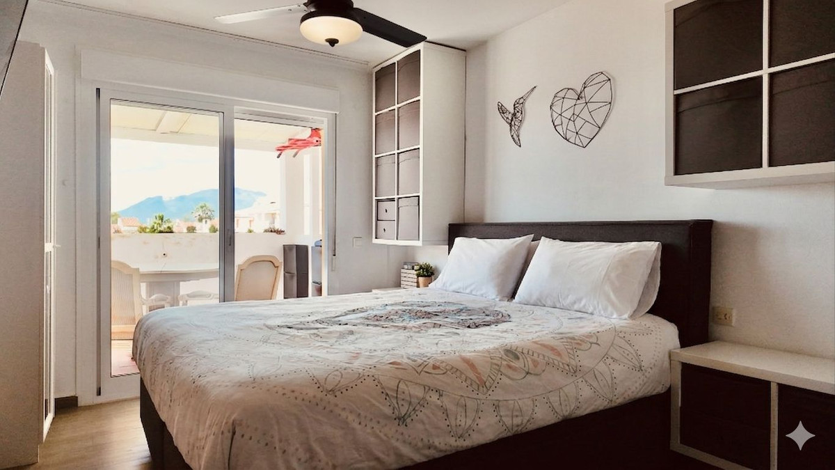 Penthouse for sale in Estepona