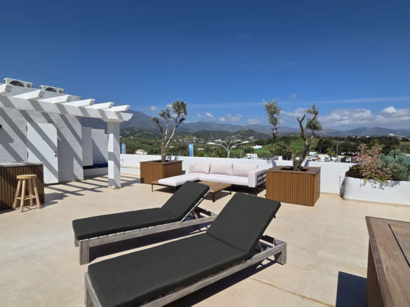 Penthouse for sale in Estepona