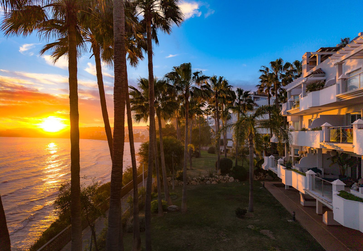 Penthouse for sale in Estepona