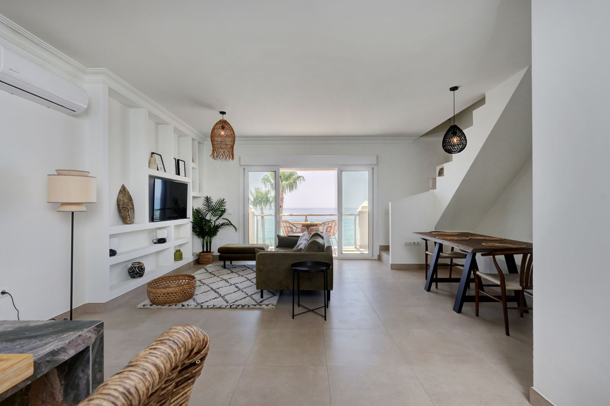 Penthouse for sale in Estepona
