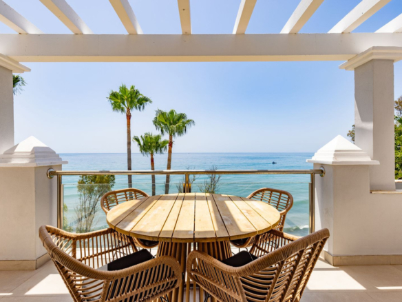 Penthouse for sale in Estepona