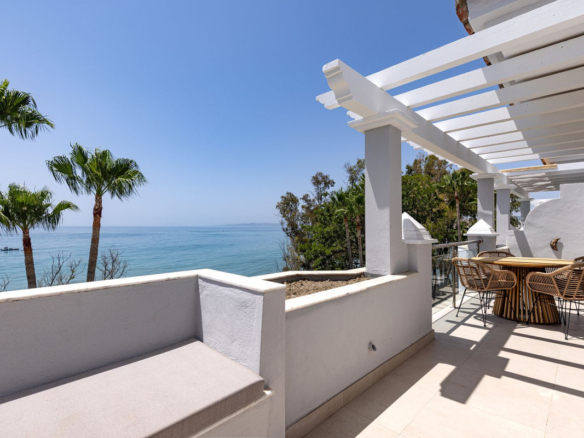 Penthouse for sale in Estepona