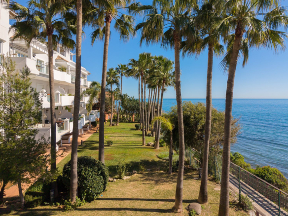 Penthouse for sale in Estepona