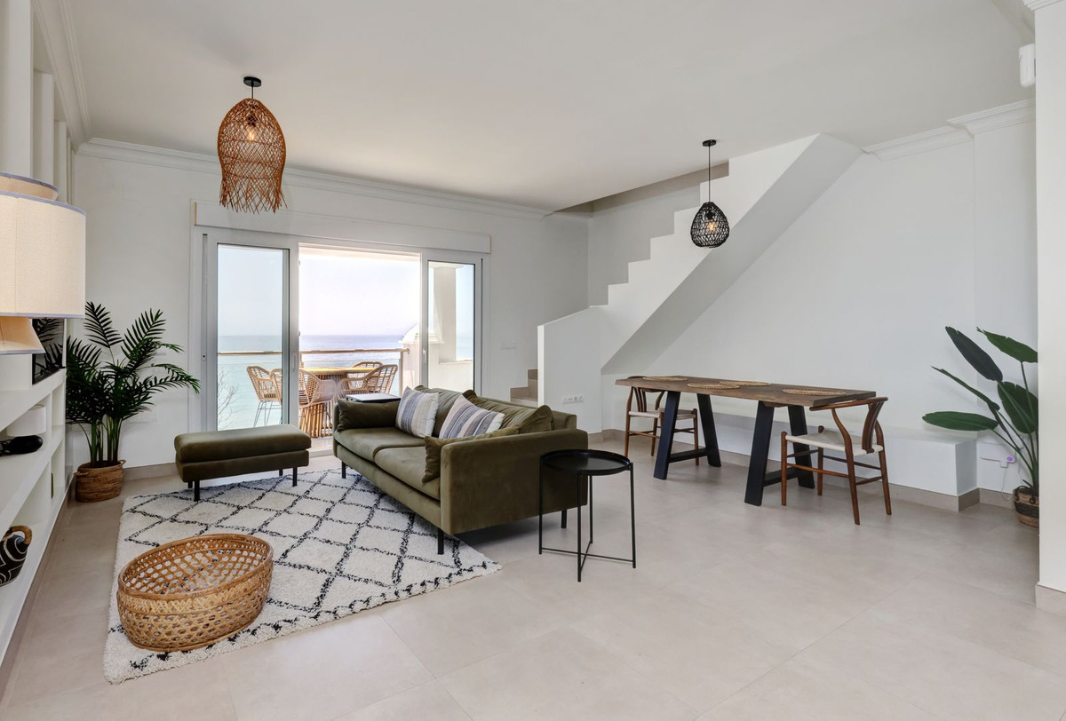 Penthouse for sale in Estepona