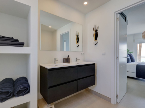 Penthouse for sale in Estepona