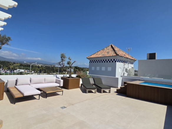 Penthouse for sale in Estepona