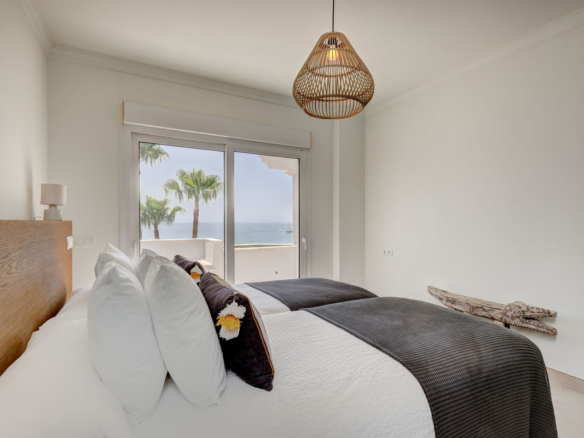 Penthouse for sale in Estepona