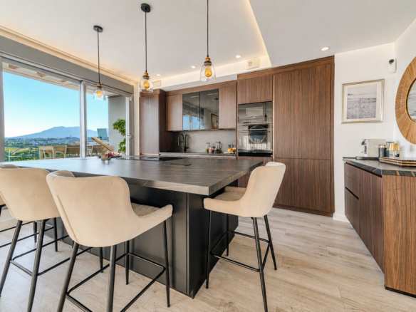 Penthouse for sale in Estepona