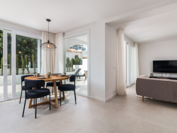 Semi-Detached House for sale in Istán