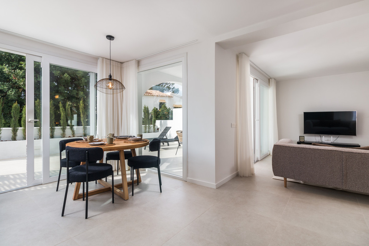 Semi-Detached House for sale in Istán