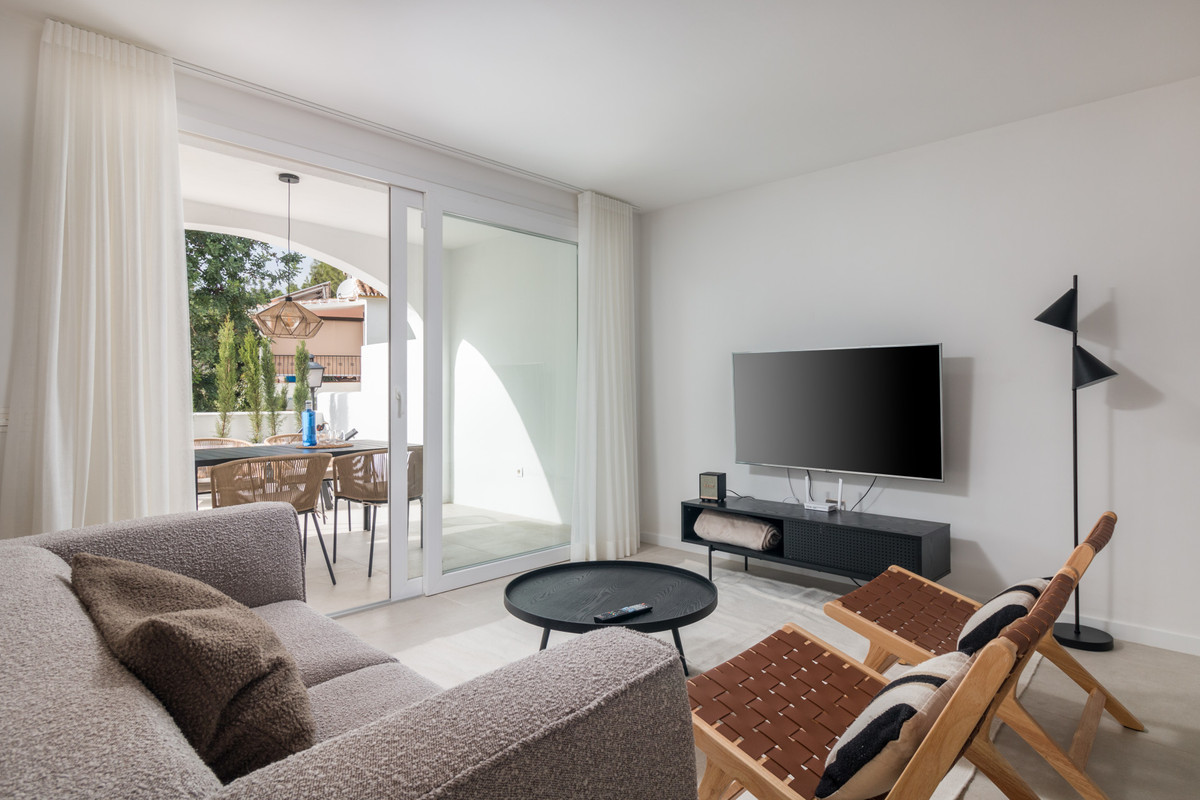 Semi-Detached House for sale in Istán