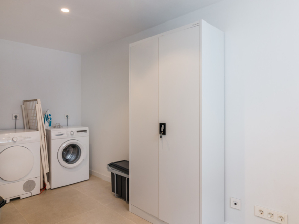 Semi-Detached House for sale in Istán