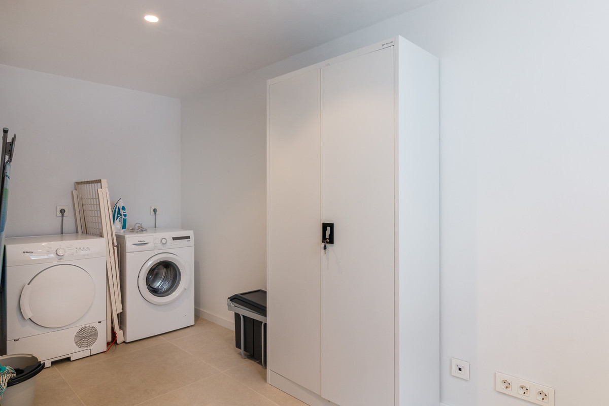 Semi-Detached House for sale in Istán