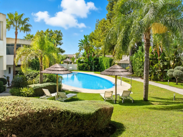 Semi-Detached House for sale in Marbella