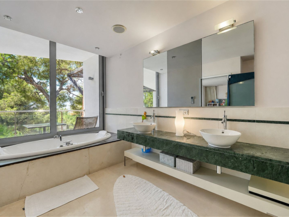 Semi-Detached House for sale in Marbella