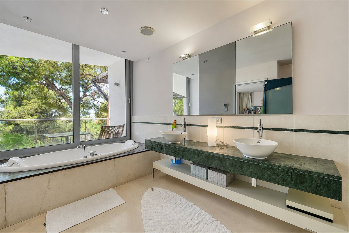 Semi-Detached House for sale in Marbella