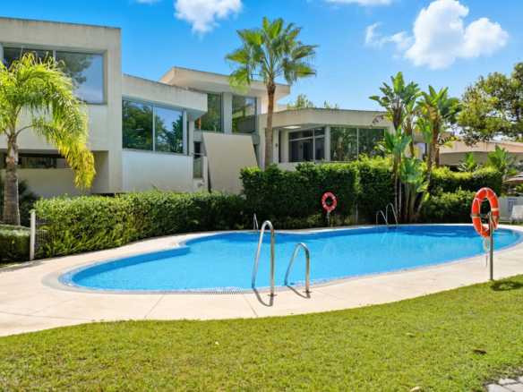 Semi-Detached House for sale in Marbella