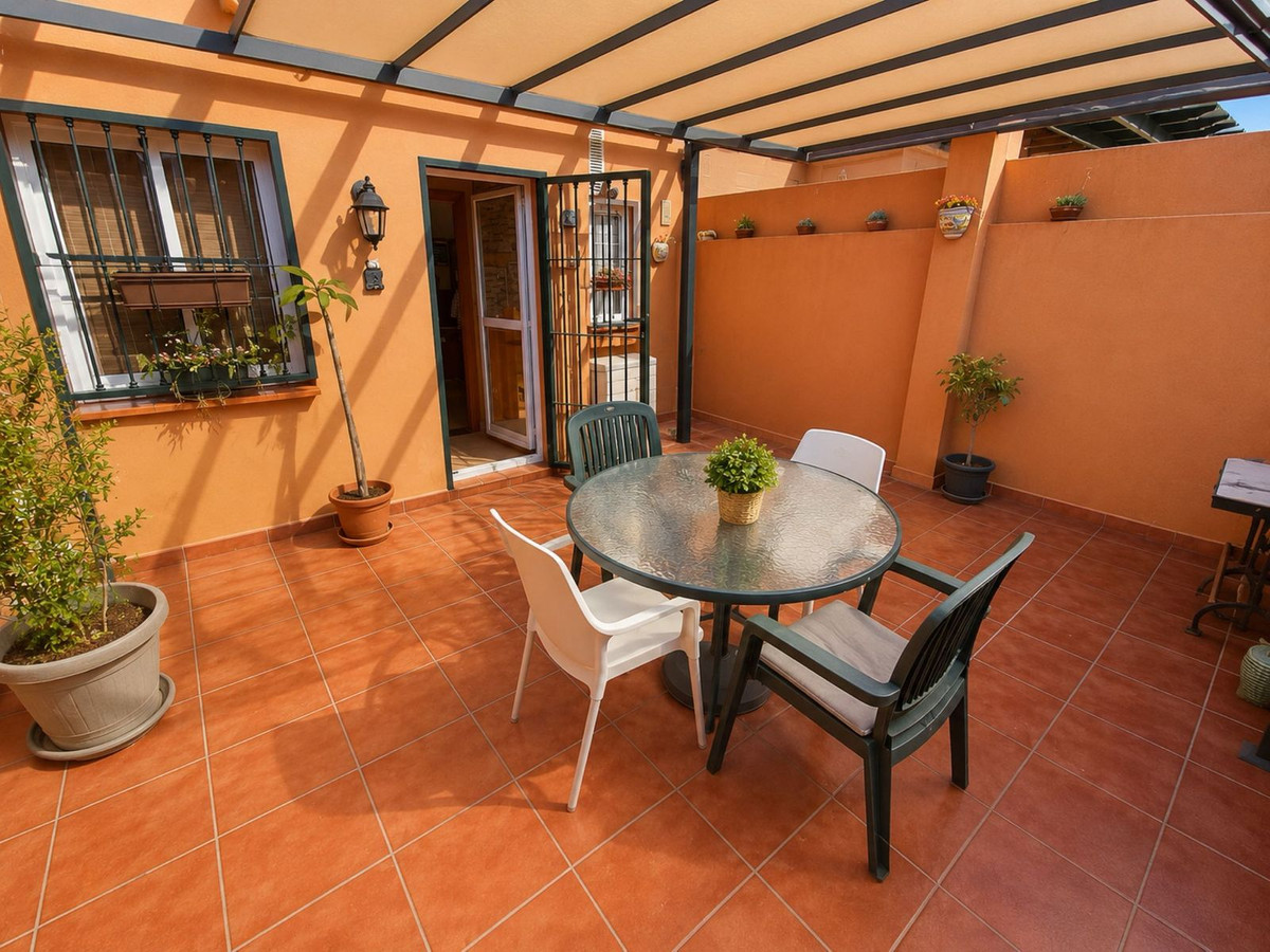 Townhouse for sale in Churriana