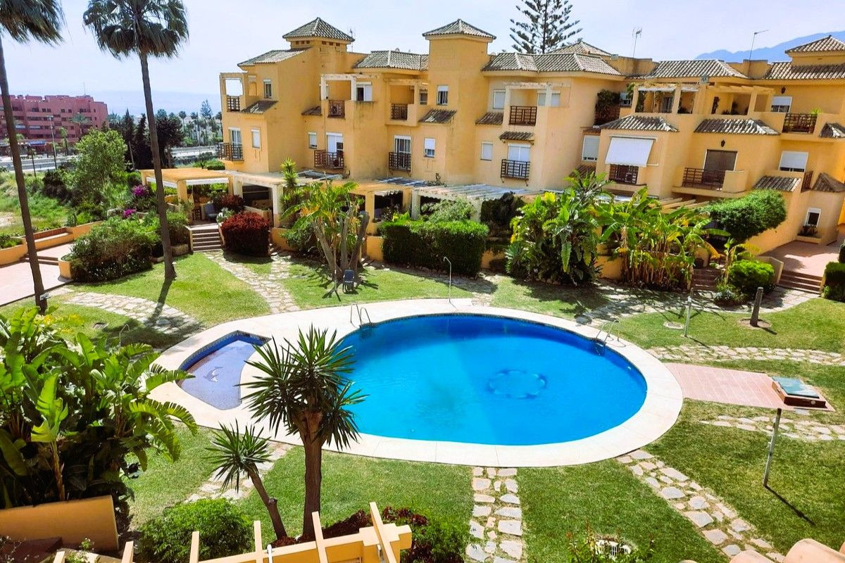 Townhouse for sale in Estepona