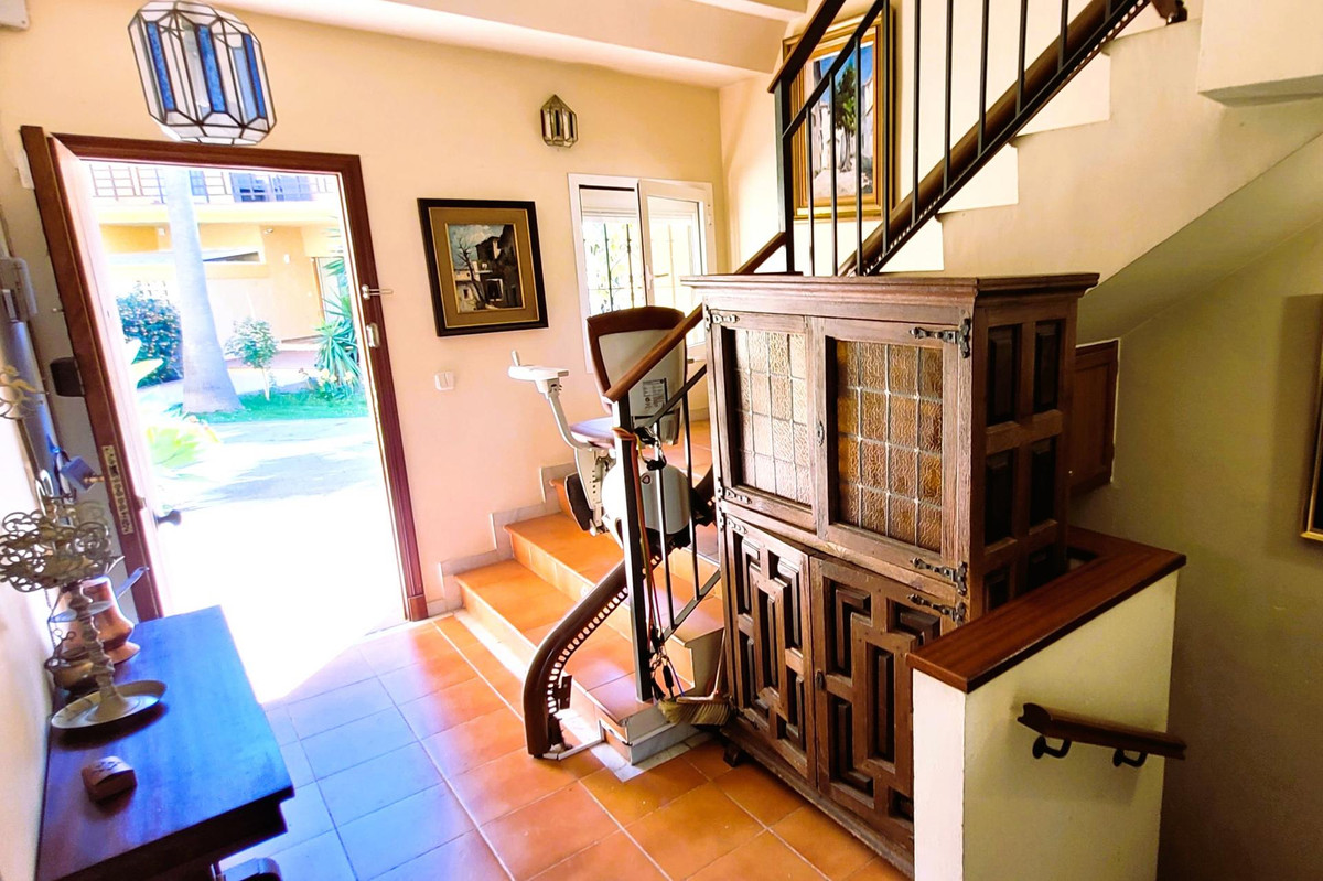 Townhouse for sale in Estepona