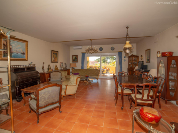 Townhouse for sale in Estepona