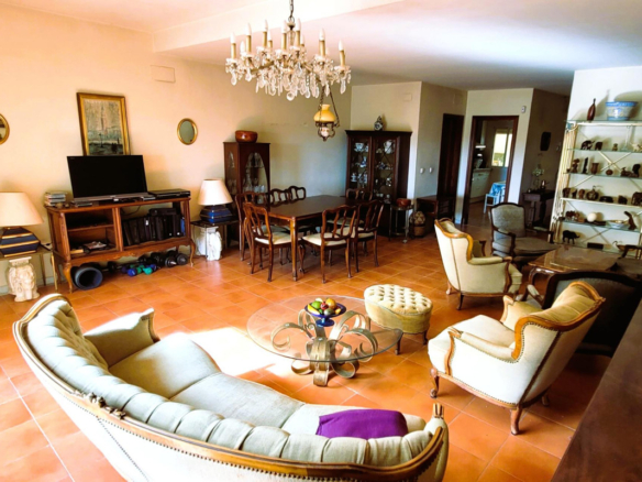 Townhouse for sale in Estepona
