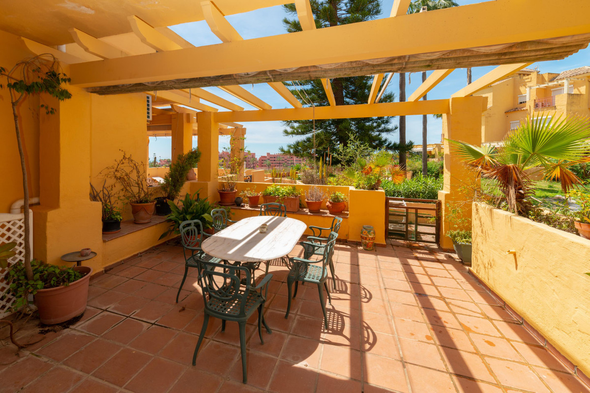 Townhouse for sale in Estepona