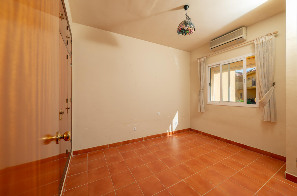 Townhouse for sale in Estepona