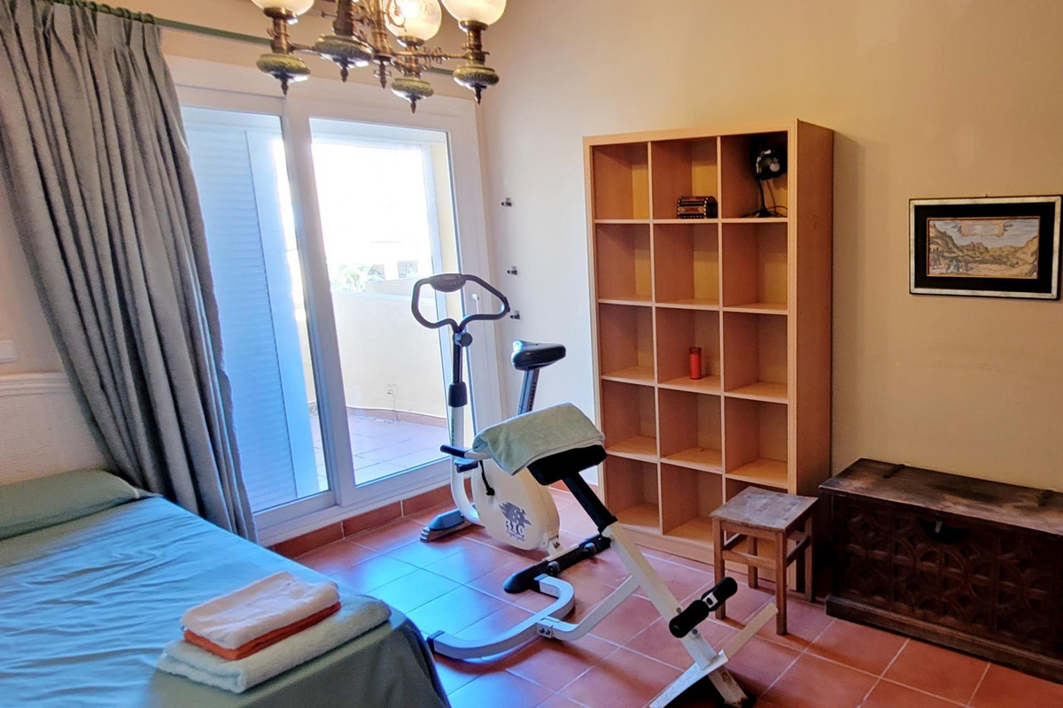 Townhouse for sale in Estepona