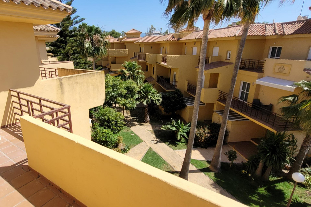 Townhouse for sale in Estepona