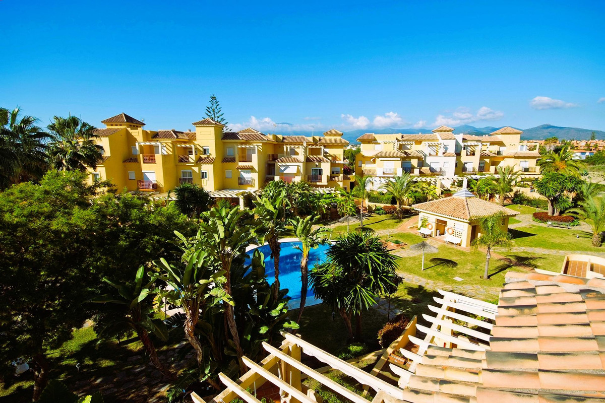 Townhouse for sale in Estepona