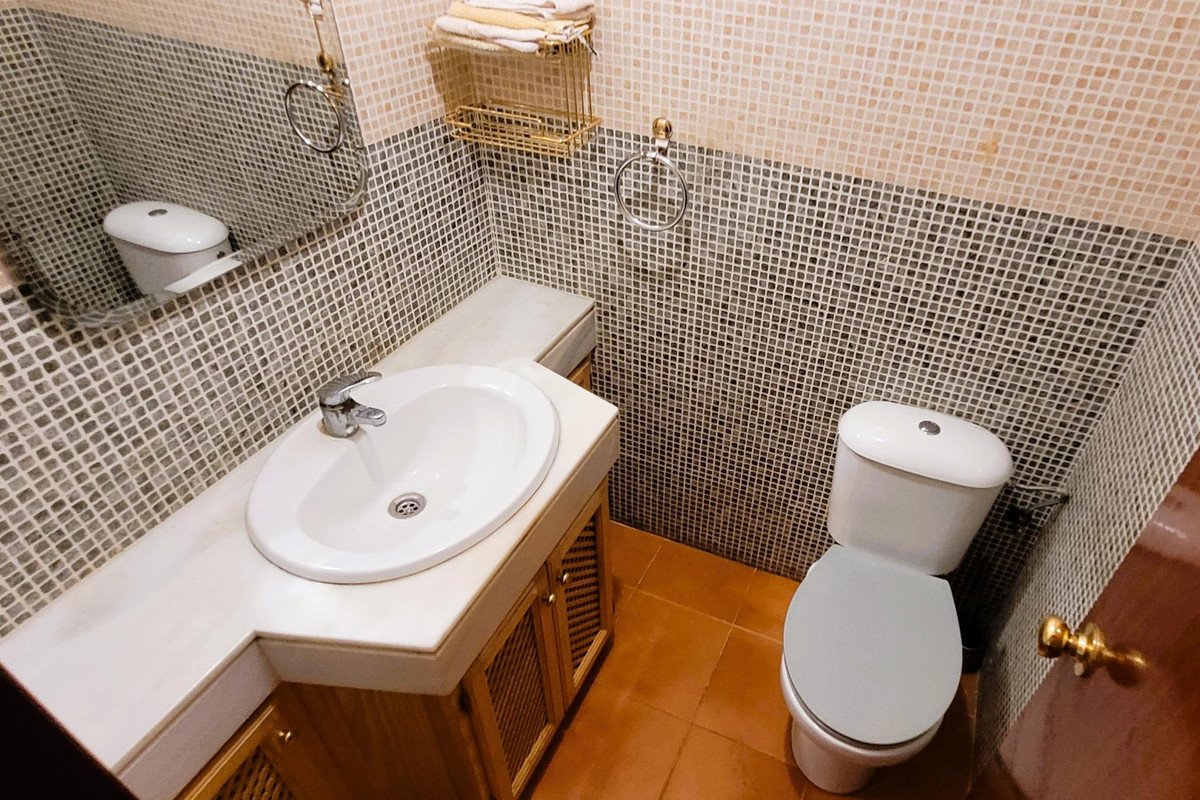 Townhouse for sale in Estepona