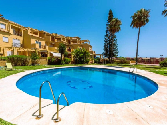 Townhouse for sale in Estepona