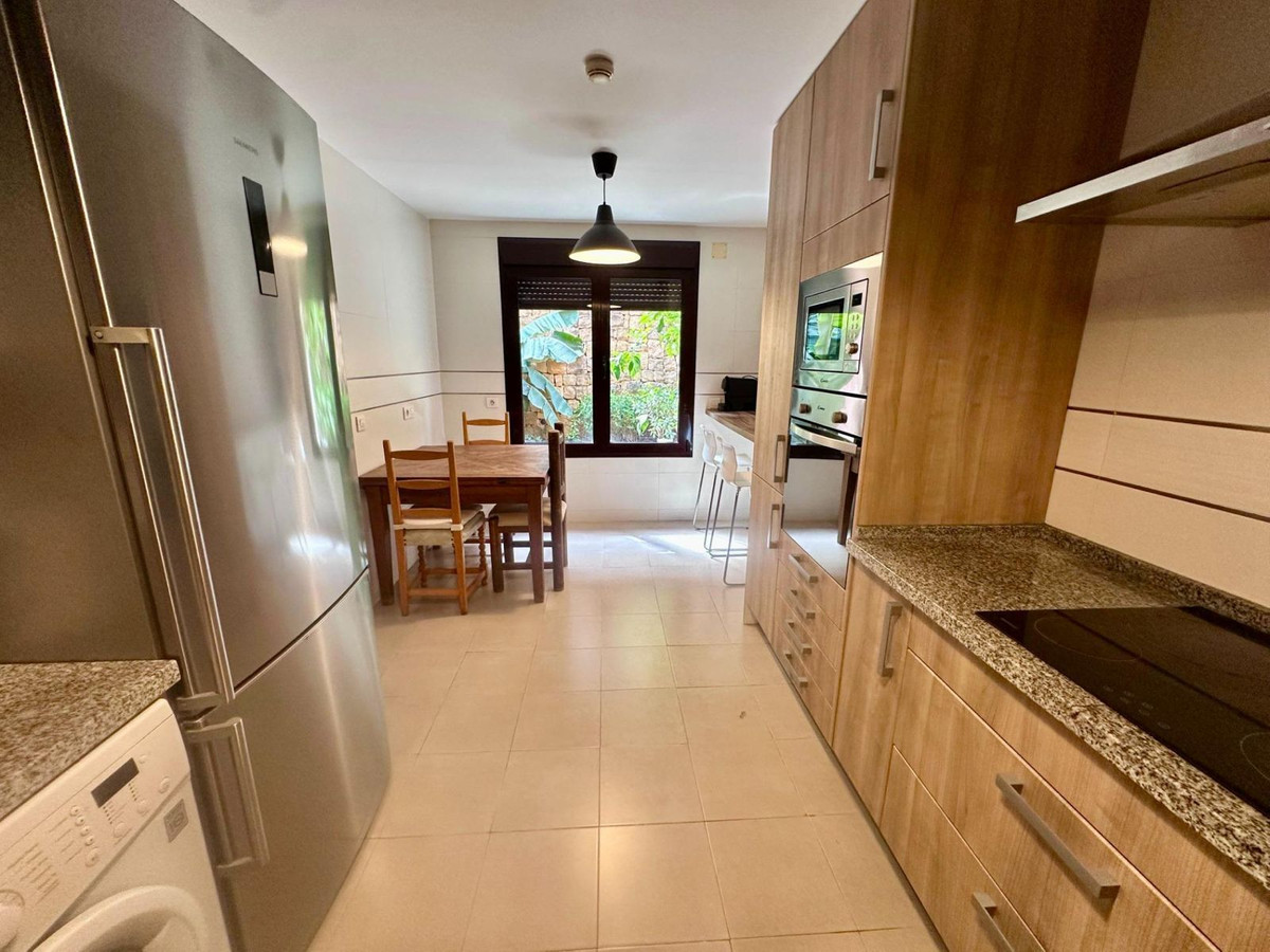 Townhouse for sale in Estepona
