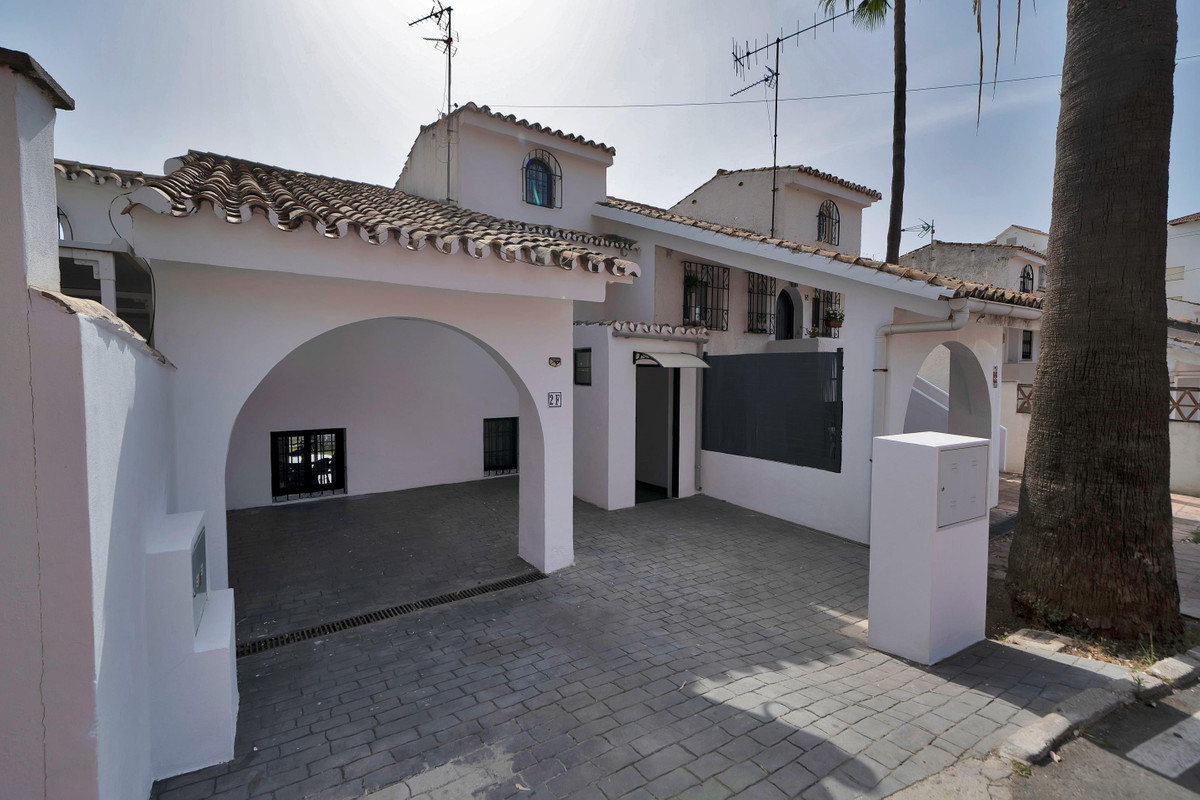Townhouse Til salg i Estepona