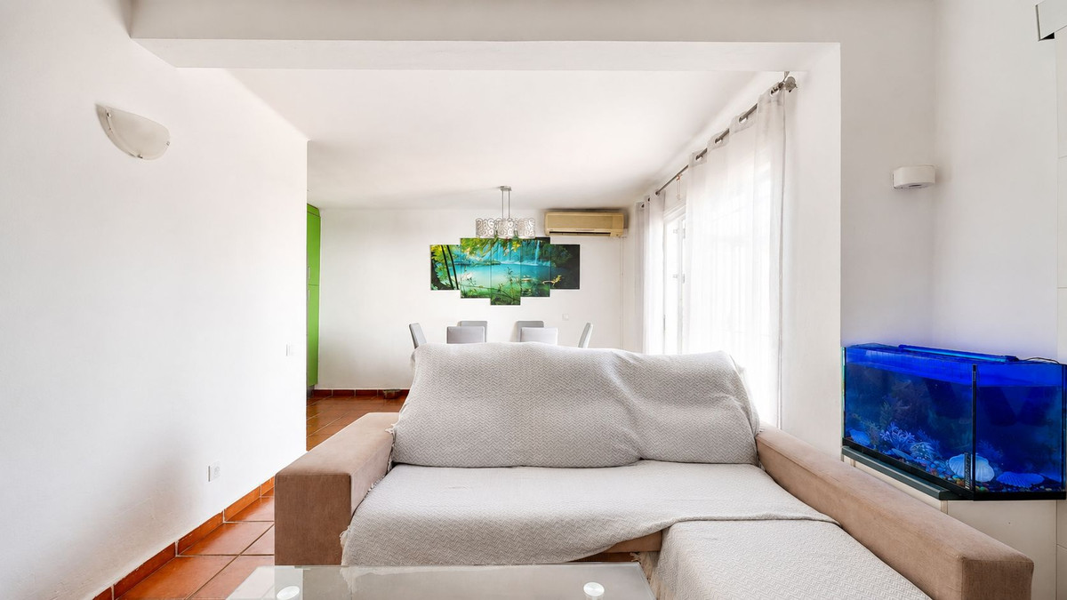 Townhouse for sale in Estepona
