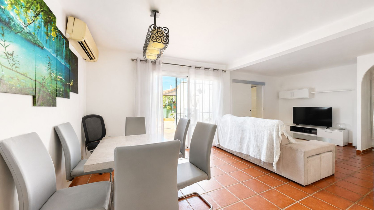Townhouse for sale in Estepona