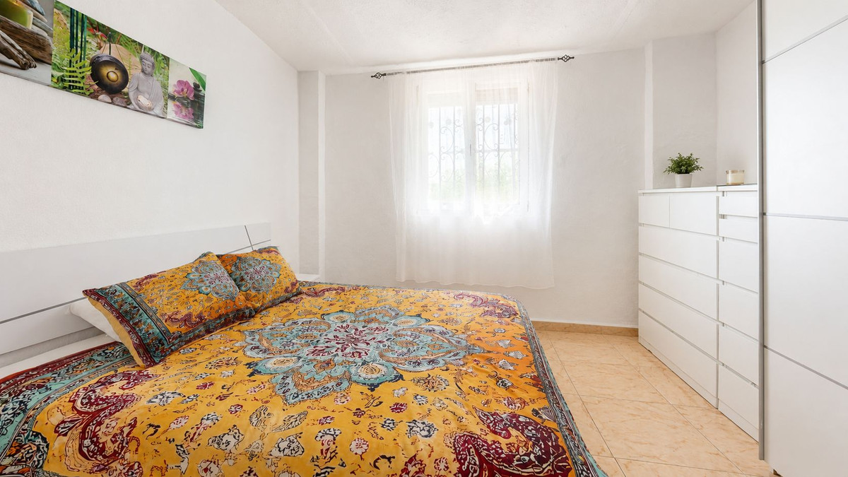 Townhouse for sale in Estepona