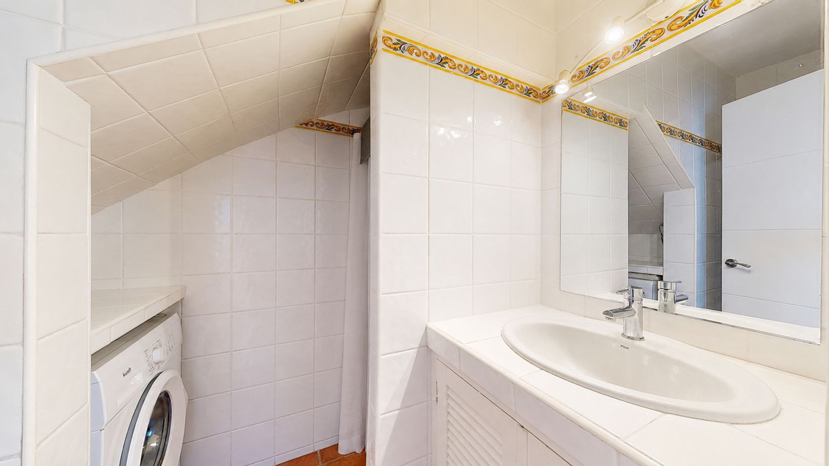 Townhouse for sale in Estepona