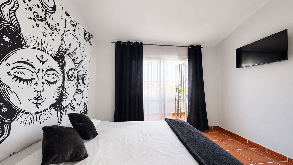 Townhouse for sale in Estepona