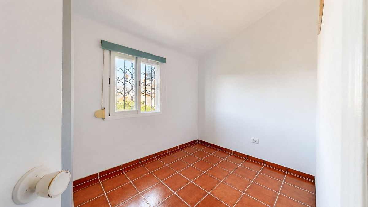 Townhouse for sale in Estepona
