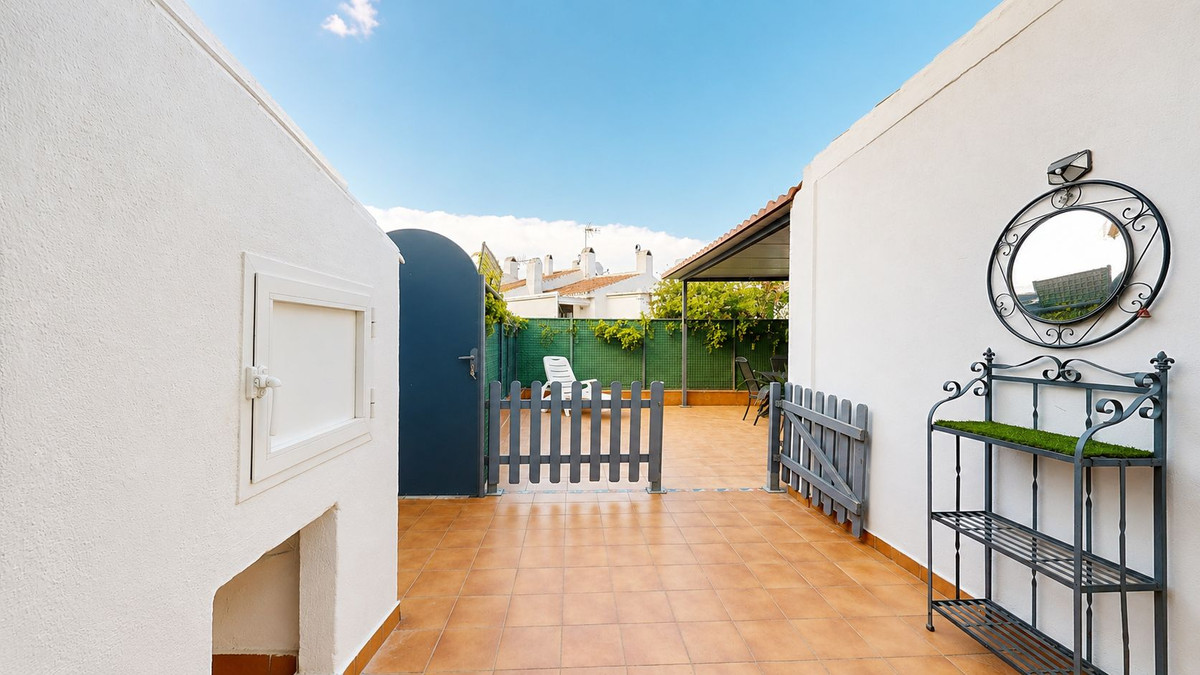 Townhouse for sale in Estepona