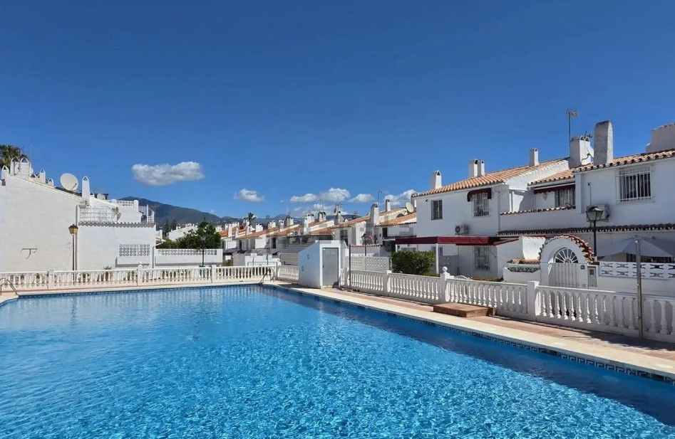 Townhouse for sale in Estepona